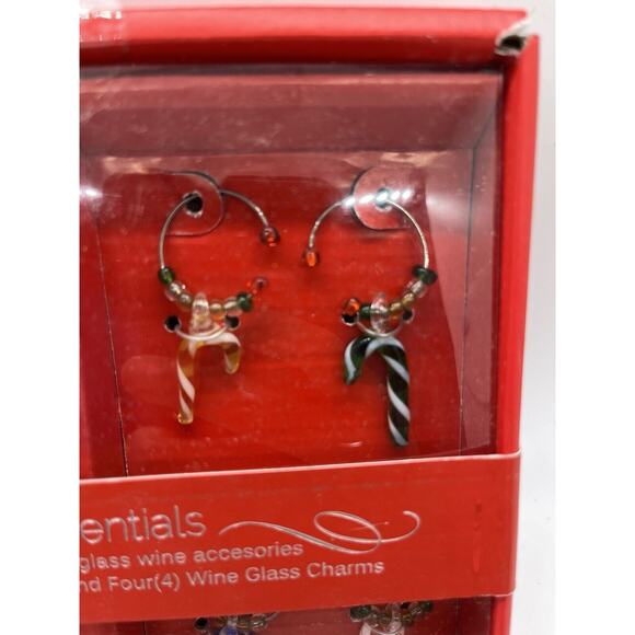 Mikasa Celebrations Peppermint Twist 5pc Glass Wine Set Stopper & Charms - Picture 4 of 6